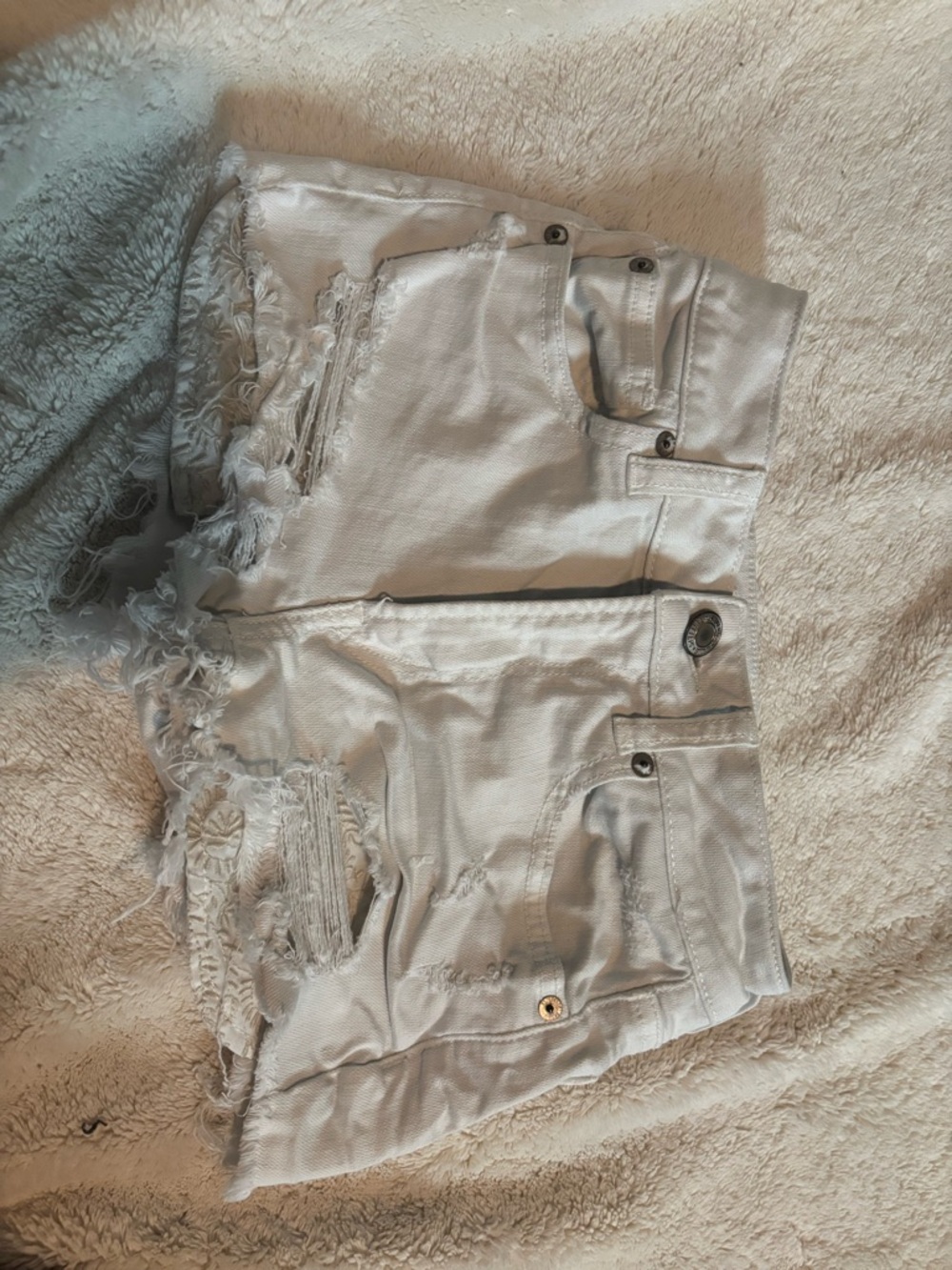 American Eagle Outfitters White Distressed Denim Cutoff Shorts (high-rise)